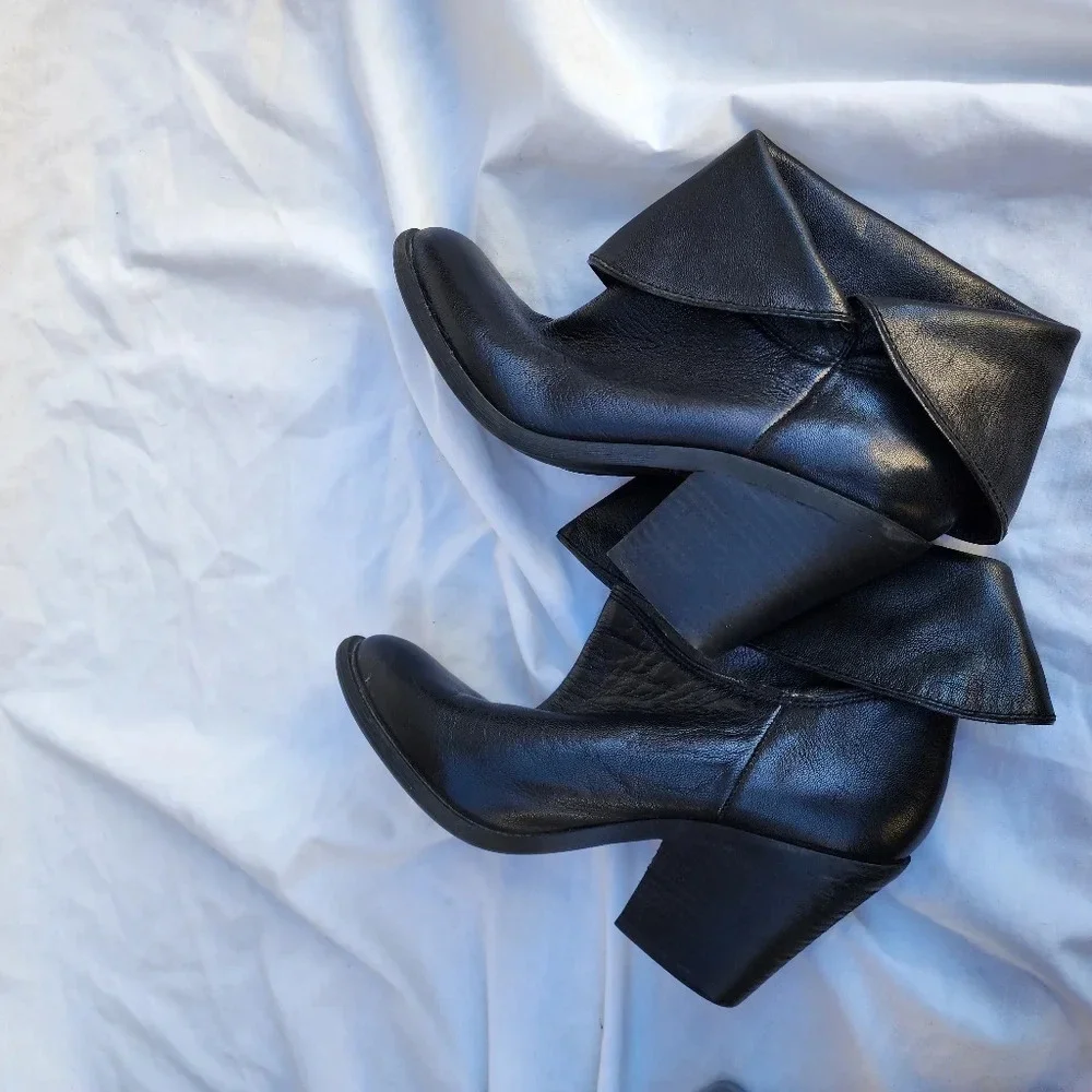 Lucky Brand Black leather‎ foldover ankle boots 6 NWT